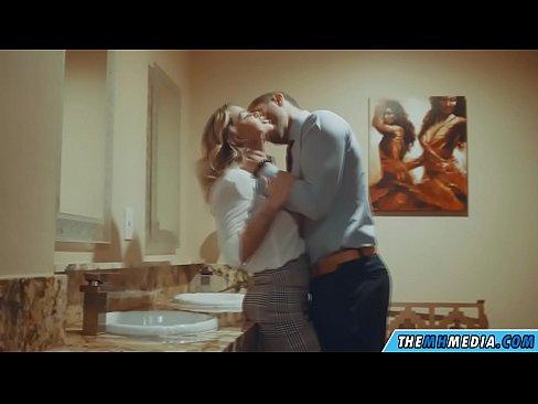 ❤️ Döşlü sarışın sizi ictimai tualetdə aldatdıqda ❤❌ Keyfiyyətli porno bizdə az.sex78.ru ☑